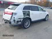 ✅ 2019 Lincoln MKT Reserve • VIN: 2LMHJ5AT2KBL00694 • Лот: 43639684. Опубликован ранее на IAAI с пробегом 121 171 миль. Бесплатный доступ к архиву аукционных продаж из США и подробный отчёт об истории автомобиля на DreamBid. Изображение 4.