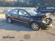 ✅ 2010 Volkswagen Passat Komfort • VIN: WVWJK7AN9AE124757 • Лот: 89621605. Опубликован ранее на Copart с пробегом 169 846 миль. Бесплатный доступ к архиву аукционных продаж из США и подробный отчёт об истории автомобиля на DreamBid. Изображение 4.