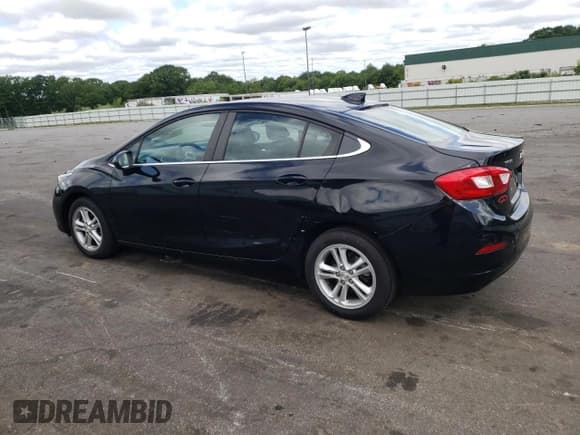 ✅ 2017 Chevrolet Cruze LT • VIN: 1G1BE5SM6H7173198 • Lot: 57196413. Listed on Copart with 67,555 mi. Free auction sales archive from the USA and detailed vehicle history report at DreamBid. Image 2.