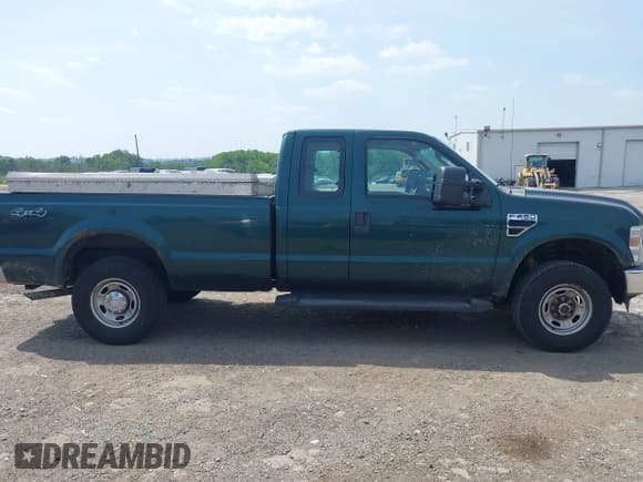 ✅ 2010 Ford F-250 XL • VIN: 1FTSX2B55AEB34547 • Lot: 42579306. Wystawiony na IAAI z przebiegiem 125 938 mil. Bezpłatny archiwum sprzedaży aukcyjnych z USA i szczegółowy raport historii pojazdu na DreamBid. Zdjęcie 13.