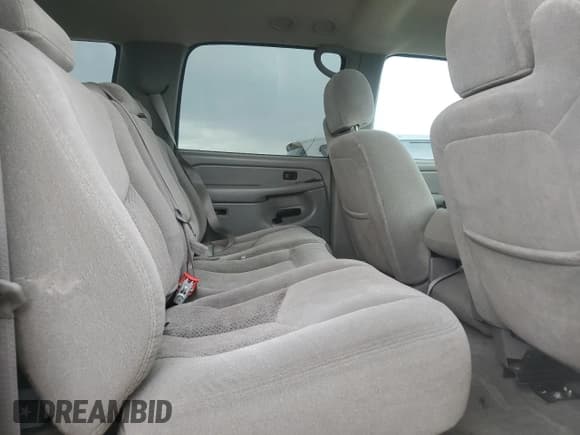 ✅ 2004 Chevrolet Suburban LT • VIN: 3GNFK16T64G201471 • Лот: 56706535. Опубликован ранее на Copart с пробегом 140 820 миль. Бесплатный доступ к архиву аукционных продаж из США и подробный отчёт об истории автомобиля на DreamBid. Изображение 11.