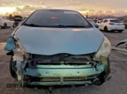 ✅ 2012 Toyota Prius Three • VIN: JTDKDTB38C1011963 • Лот: 92752435. Опубликован ранее на Copart с пробегом 154 386 миль. Бесплатный доступ к архиву аукционных продаж из США и подробный отчёт об истории автомобиля на DreamBid. Изображение 5.