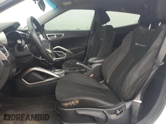 ✅ 2017 Hyundai Veloster Value Edition • VIN: KMHTC6AD7HU308971 • Lot: 83349544. Wystawiony na Copart z przebiegiem 152 450 mil. Bezpłatny archiwum sprzedaży aukcyjnych z USA i szczegółowy raport historii pojazdu na DreamBid. Zdjęcie 7.