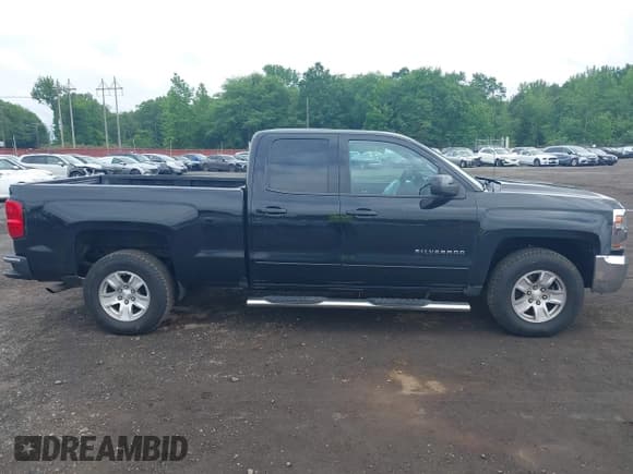 ✅ 2019 Chevrolet Silverado 1500 LT • VIN: 2GCRCPEC7K1143450 • Lot: 42453560. Wystawiony na IAAI z przebiegiem 135 756 mil. Bezpłatny archiwum sprzedaży aukcyjnych z USA i szczegółowy raport historii pojazdu na DreamBid. Zdjęcie 13.