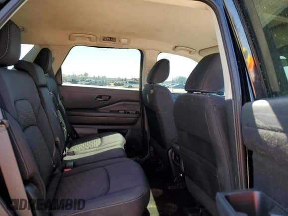 2024 Nissan Pathfinder S z VIN 5N1DR3AA6RC209816, wystawiony jako Copart lot #46153225 z przebiegiem 37 553 mil mil oraz Szkoda całkowita • Salvage title. Historia ofert i sprzedaży dostępna na DreamBid. Obrazek 11.