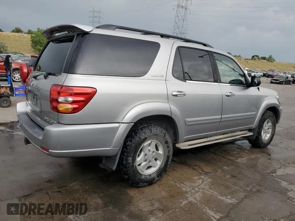 ✅ 2001 Toyota Sequoia Limited • VIN: 5TDBT48A11S004481 • Лот: 66956295. Опубликован ранее на Copart с пробегом 256 533 миль. Бесплатный доступ к архиву аукционных продаж из США и подробный отчёт об истории автомобиля на DreamBid. Изображение 3.