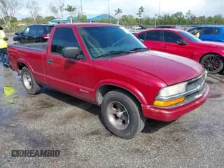 ✅ 2000 Chevrolet S-10 LS • VIN: 1GCCS1444YK167617 • Лот: 41612272. Опубликован ранее на IAAI с пробегом 115 900 миль. Бесплатный доступ к архиву аукционных продаж из США и подробный отчёт об истории автомобиля на DreamBid. Изображение 1.