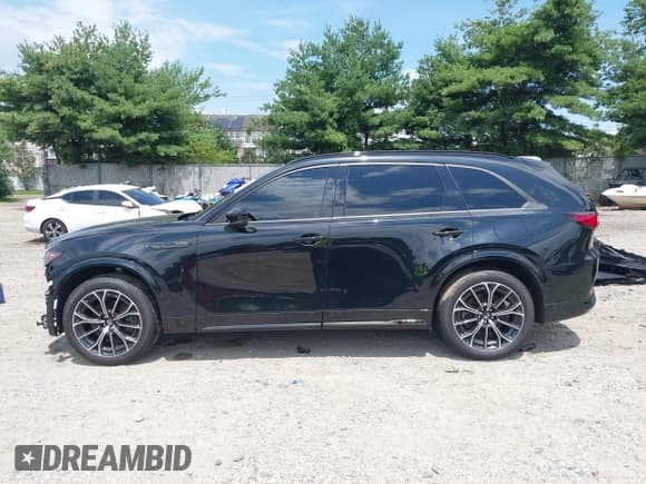 ✅ 2025 Mazda CX-70 S Premium • VIN: JM3KJDHC0S1103645 • Lot: 42696584. Listed on IAAI with 10,165 mi. Free auction sales archive from the USA and detailed vehicle history report at DreamBid. Image 14.