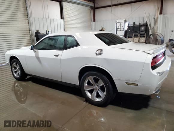 ✅ 2013 Dodge Challenger R/T Plus • VIN: 2C3CDYBT7DH609082 • Lot: 79437254. Wystawiony na Copart z przebiegiem Nie podano. Bezpłatny archiwum sprzedaży aukcyjnych z USA i szczegółowy raport historii pojazdu na DreamBid. Zdjęcie 2.
