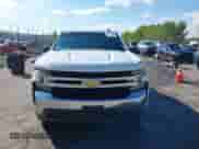 2020 Chevrolet Silverado 1500 LT z VIN 1GCUYDED4LZ185747, wystawiony jako IAAI lot #43449054 z przebiegiem 137 342 mil mil oraz . Historia ofert i sprzedaży dostępna na DreamBid. Obrazek 12.