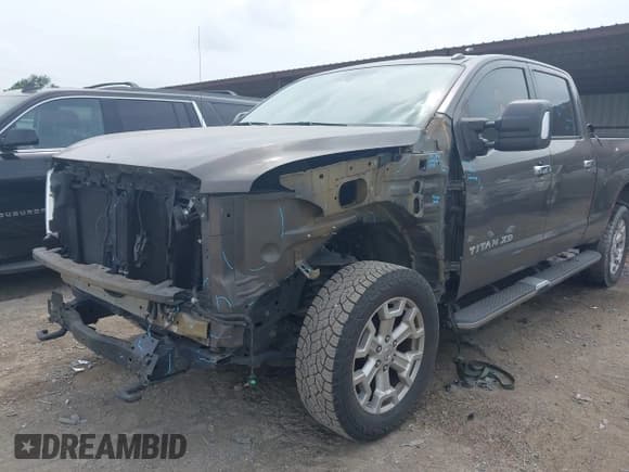 ✅ 2017 Nissan Titan SV • VIN: 1N6AA1F21HN551632 • Lot: 42756675. Listed on IAAI with 60,664 mi. Free auction sales archive from the USA and detailed vehicle history report at DreamBid. Image 2.