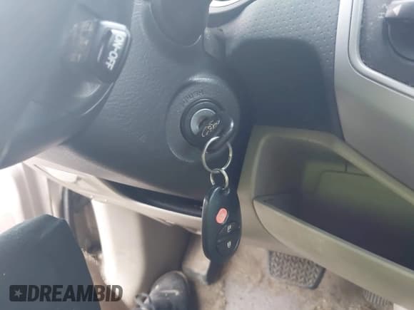 ✅ 2008 Toyota Tacoma • VIN: 5TEMU52N48Z472256 • Lot: 42601232. Wystawiony na IAAI z przebiegiem 304 330 mil. Bezpłatny archiwum sprzedaży aukcyjnych z USA i szczegółowy raport historii pojazdu na DreamBid. Zdjęcie 11.