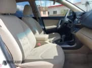 ✅ 2011 Toyota RAV4 • VIN: JTMZK4DV2B5027558 • Лот: 43210819. Опубликован ранее на IAAI с пробегом 115 819 миль. Бесплатный доступ к архиву аукционных продаж из США и подробный отчёт об истории автомобиля на DreamBid. Изображение 5.