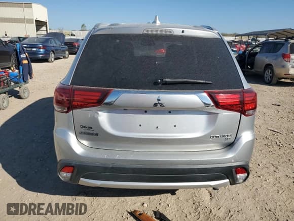 ✅ 2018 Mitsubishi Outlander SE • VIN: JA4AD3A32JZ010328 • Lot: 87104415. Wystawiony na Copart z przebiegiem 56 466 mil. Bezpłatny archiwum sprzedaży aukcyjnych z USA i szczegółowy raport historii pojazdu na DreamBid. Zdjęcie 6.