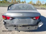 ✅ 2025 Nissan Altima SV • VIN: 1N4BL4DV7SN387171 • Lot: 43352526. Wystawiony na IAAI z przebiegiem 874 mil. Bezpłatny archiwum sprzedaży aukcyjnych z USA i szczegółowy raport historii pojazdu na DreamBid. Zdjęcie 16.