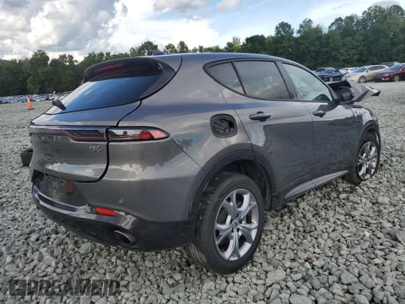 ✅ 2024 Dodge Hornet R/T • VIN: ZACPDFCW4R3A28971 • Lot: 69226965. Listed on Copart with 29,547 mi. Free auction sales archive from the USA and detailed vehicle history report at DreamBid. Image 3.