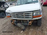 ✅ 1997 Ford F-250 • VIN: 1FTHW25F9VEA04505 • Lot: 41396056. Wystawiony na IAAI z przebiegiem 287 294 mil. Bezpłatny archiwum sprzedaży aukcyjnych z USA i szczegółowy raport historii pojazdu na DreamBid. Zdjęcie 13.