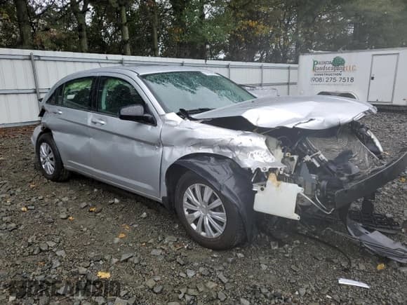 ✅ 2010 Chrysler Sebring Touring • VIN: 1C3CC4FB0AN183929 • Лот: 85653075. Опубликован ранее на Copart с пробегом 157 380 миль. Бесплатный доступ к архиву аукционных продаж из США и подробный отчёт об истории автомобиля на DreamBid. Изображение 4.