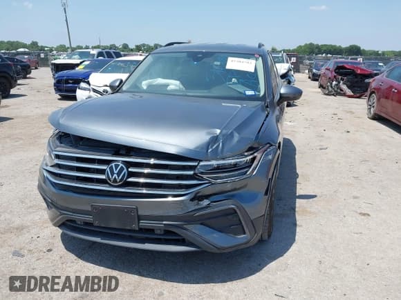 ✅ 2024 Volkswagen Tiguan S • VIN: 3VVRB7AX2RM056667 • Lot: 42404593. Listed on IAAI with 6,369 mi. Free auction sales archive from the USA and detailed vehicle history report at DreamBid. Image 17.