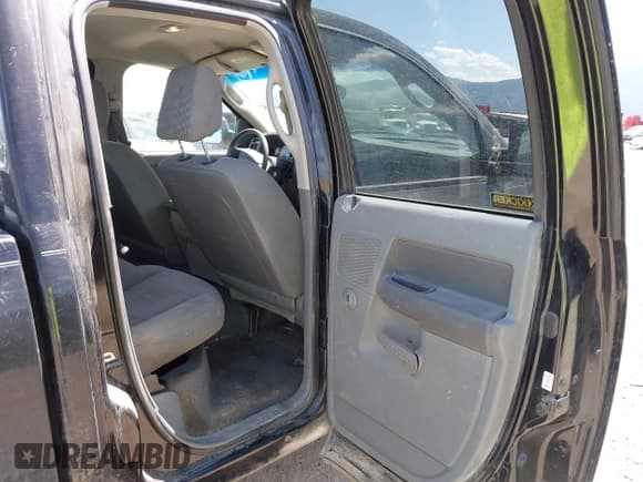 ✅ 2006 Dodge 1500 SLT • VIN: 1D7HU18N86S548473 • Лот: 42537315. Опубликован ранее на IAAI с пробегом 216 943 миль. Бесплатный доступ к архиву аукционных продаж из США и подробный отчёт об истории автомобиля на DreamBid. Изображение 8.