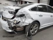 ✅ 2018 Hyundai Sonata Sport Plus • VIN: 5NPE34AF7JH607055 • Lot: 43617516. Listed on IAAI with 111,585 mi. Free auction sales archive from the USA and detailed vehicle history report at DreamBid. Image 6.