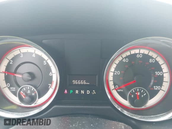 ✅ 2019 Dodge Grand Caravan SXT • VIN: 2C4RDGCG4KR557760 • Лот: 43301013. Опубликован ранее на IAAI с пробегом 96 666 миль. Бесплатный доступ к архиву аукционных продаж из США и подробный отчёт об истории автомобиля на DreamBid. Изображение 7.