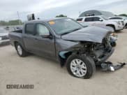 ✅ 2023 Nissan Frontier SV • VIN: 1N6ED1EJ7PN638273 • Lot: 55826515. Wystawiony na Copart z przebiegiem Nie podano. Bezpłatny archiwum sprzedaży aukcyjnych z USA i szczegółowy raport historii pojazdu na DreamBid. Zdjęcie 4.