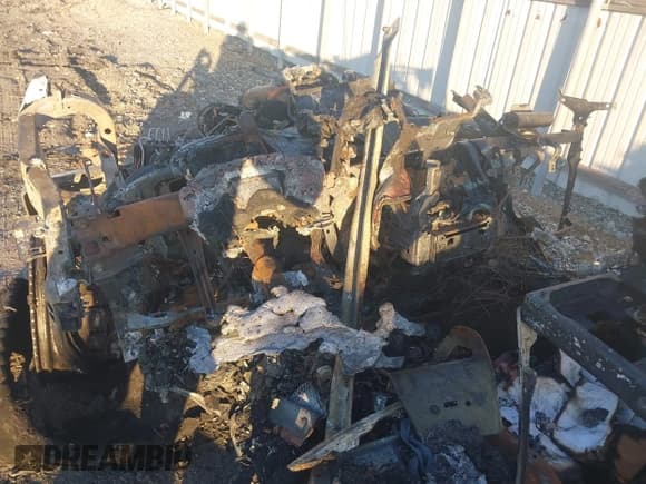 ✅ 2019 Ford F-250 XL • VIN: 1FT7W2BT1KEC41670 • Лот: 43460768. Опубликован ранее на IAAI с пробегом 395 000 миль. Бесплатный доступ к архиву аукционных продаж из США и подробный отчёт об истории автомобиля на DreamBid. Изображение 7.