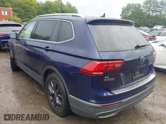 ✅ 2022 Volkswagen Tiguan SE • VIN: 3VV2B7AX3NM043163 • Lot: 43106844. Wystawiony na IAAI z przebiegiem 38 953 mil. Bezpłatny archiwum sprzedaży aukcyjnych z USA i szczegółowy raport historii pojazdu na DreamBid. Zdjęcie 3.