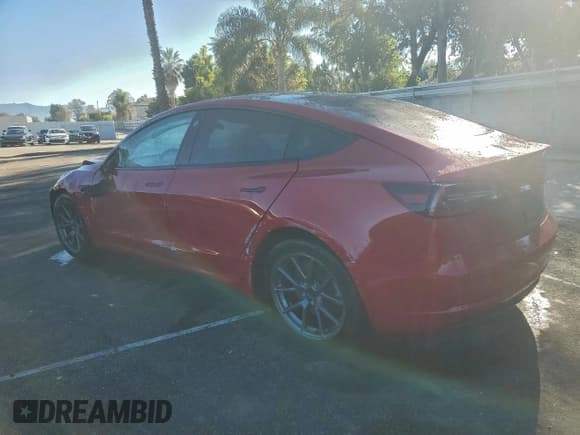 ✅ 2023 Tesla Model 3 • VIN: 5YJ3E1EA8PF449895 • Lot: 94594875. Wystawiony na Copart z przebiegiem 98 337 mil. Bezpłatny archiwum sprzedaży aukcyjnych z USA i szczegółowy raport historii pojazdu na DreamBid. Zdjęcie 2.