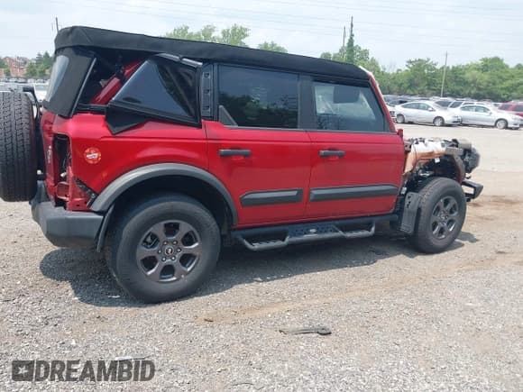 ✅ 2023 Ford Bronco • VIN: 1FMDE5BH8PLB24394 • Lot: 42449638. Listed on IAAI with 96,046 mi. Free auction sales archive from the USA and detailed vehicle history report at DreamBid. Image 4.