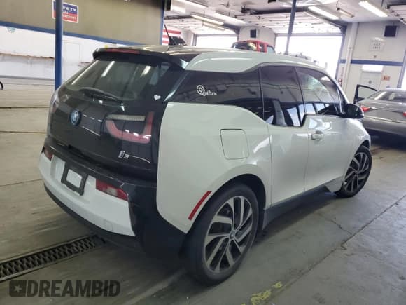 ✅ 2016 BMW i3 • VIN: WBY1Z2C55GV556748 • Лот: 59557715. Опубликован ранее на Copart с пробегом 47 460 миль. Бесплатный доступ к архиву аукционных продаж из США и подробный отчёт об истории автомобиля на DreamBid. Изображение 3.