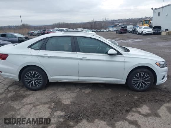 ✅ 2019 Volkswagen Jetta S • VIN: 3VWCB7BU7KM197455 • Лот: 41155440. Опубликован ранее на IAAI с пробегом 86 787 миль. Бесплатный доступ к архиву аукционных продаж из США и подробный отчёт об истории автомобиля на DreamBid. Изображение 13.