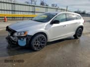 ✅ 2017 Volvo V60 • VIN: YV440MWKXH1035424 • Lot: 94342985. Wystawiony na Copart z przebiegiem 101 003 mil. Bezpłatny archiwum sprzedaży aukcyjnych z USA i szczegółowy raport historii pojazdu na DreamBid. Zdjęcie 1.