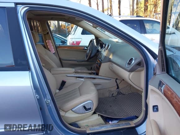 ✅ 2006 Mercedes-Benz M 350 • VIN: 4JGBB86E36A132124 • Lot: 43835995. Listed on IAAI with 156,194 mi. Free auction sales archive from the USA and detailed vehicle history report at DreamBid. Image 5.