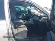 ✅ 2015 Chevrolet Suburban LT • VIN: 1GNSCJKC9FR271308 • Lot: 42896617. Wystawiony na IAAI z przebiegiem 202 547 mil. Bezpłatny archiwum sprzedaży aukcyjnych z USA i szczegółowy raport historii pojazdu na DreamBid. Zdjęcie 5.