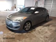 ✅ 2013 Hyundai Veloster w/Gray Int • VIN: KMHTC6AD4DU117924 • Lot: 41339465. Wystawiony na IAAI z przebiegiem 156 004 mil. Bezpłatny archiwum sprzedaży aukcyjnych z USA i szczegółowy raport historii pojazdu na DreamBid. Zdjęcie 2.