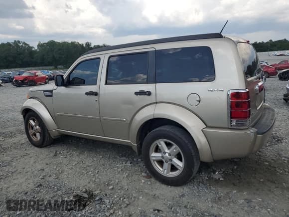 ✅ 2010 Dodge Nitro SXT • VIN: 1D4PU5GK4AW126581 • Lot: 64096425. Listed on Copart with 154,839 mi. Free auction sales archive from the USA and detailed vehicle history report at DreamBid. Image 2.