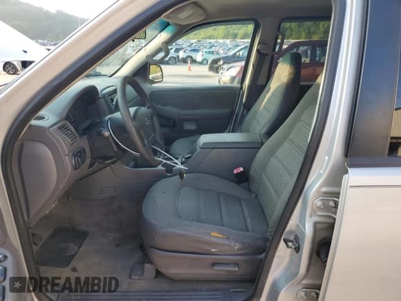 ✅ 2002 Ford Explorer XLS • VIN: 1FMZU72E22UB95734 • Lot: 66260505. Listed on Copart with Not provided. Free auction sales archive from the USA and detailed vehicle history report at DreamBid. Image 7.