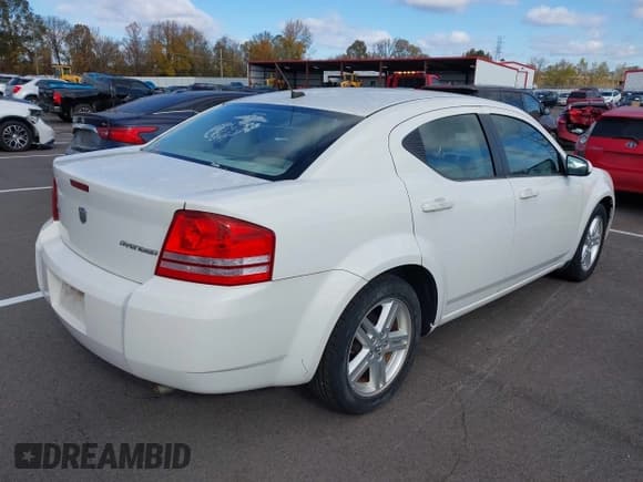 ✅ 2010 Dodge Avenger Express • VIN: 1B3CC1FB9AN191829 • Лот: 43632805. Опубликован ранее на IAAI с пробегом 135 150 миль. Бесплатный доступ к архиву аукционных продаж из США и подробный отчёт об истории автомобиля на DreamBid. Изображение 4.