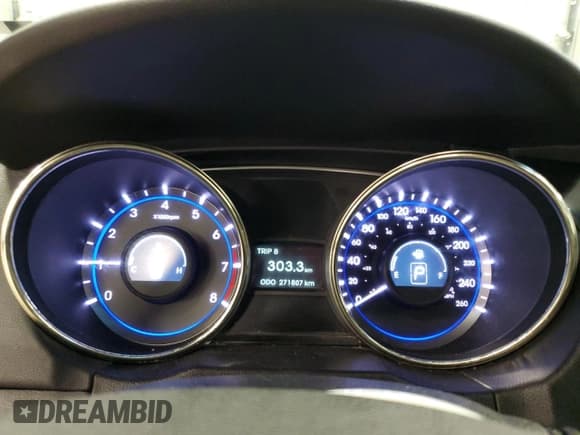 ✅ 2011 Hyundai Sonata SE • VIN: 5NPEC4AB3BH177720 • Lot: 85670195. Wystawiony na Copart z przebiegiem 271 807 mil. Bezpłatny archiwum sprzedaży aukcyjnych z USA i szczegółowy raport historii pojazdu na DreamBid. Zdjęcie 9.