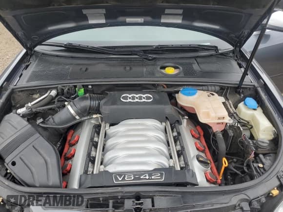 ✅ 2007 Audi S4 • VIN: WUARL48H27K901016 • Lot: 67889725. Wystawiony na Copart z przebiegiem 122 808 mil. Bezpłatny archiwum sprzedaży aukcyjnych z USA i szczegółowy raport historii pojazdu na DreamBid. Zdjęcie 11.