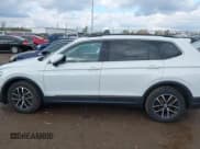 ✅ 2021 Volkswagen Tiguan SE • VIN: 3VV2B7AX7MM123550 • Лот: 43560405. Опубликован ранее на IAAI с пробегом 138 750 миль. Бесплатный доступ к архиву аукционных продаж из США и подробный отчёт об истории автомобиля на DreamBid. Изображение 14.