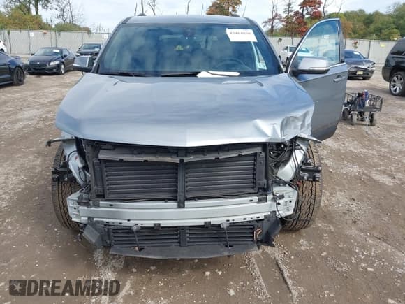 ✅ 2023 Chevrolet Traverse LT Cloth • VIN: 1GNERGKW0PJ104926 • Lot: 43464850. Wystawiony na IAAI z przebiegiem 27 566 mil. Bezpłatny archiwum sprzedaży aukcyjnych z USA i szczegółowy raport historii pojazdu na DreamBid. Zdjęcie 17.