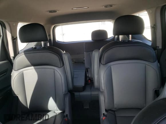 ✅ 2024 Kia EV9 Light Long Range • VIN: KNDAB5S14R6050542 • Lot: 49816815. Listed on Copart with 6,317 mi. Free auction sales archive from the USA and detailed vehicle history report at DreamBid. Image 10.