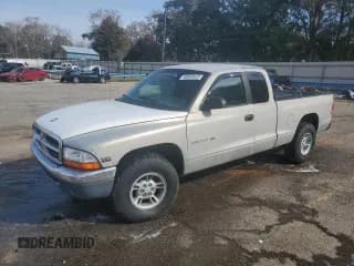 ✅ 1997 Dodge Dakota • VIN: 1B7GL23X9VS135936 • Lot: 43045525. Wystawiony na Copart z przebiegiem 185 055 mil. Bezpłatny archiwum sprzedaży aukcyjnych z USA i szczegółowy raport historii pojazdu na DreamBid. Zdjęcie 1.