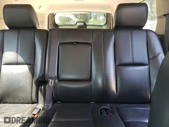 ✅ 2012 Chevrolet Suburban LT • VIN: 1GNSCJE09CR308029 • Lot: 61417255. Listed on Copart with 260,774 mi. Free auction sales archive from the USA and detailed vehicle history report at DreamBid. Image 10.