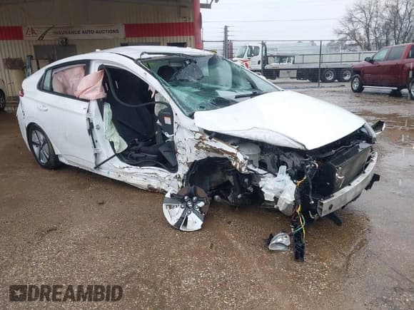 ✅ 2018 Hyundai Ioniq Blue • VIN: KMHC65LCXJU076829 • Lot: 41450252. Wystawiony na IAAI z przebiegiem 159 242 mil. Bezpłatny archiwum sprzedaży aukcyjnych z USA i szczegółowy raport historii pojazdu na DreamBid. Zdjęcie 1.