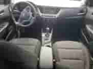 2020 Hyundai Accent SE z VIN 3KPC24A60LE112598, wystawiony jako Copart lot #49506554 z przebiegiem 54 785 mil mil oraz . Historia ofert i sprzedaży dostępna na DreamBid. Obrazek 8.