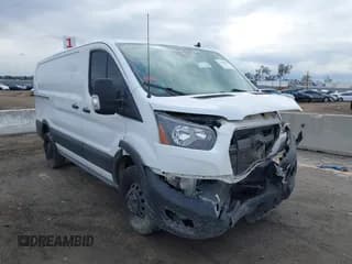 ✅ 2023 Ford Transit Cargo • VIN: 1FTYE1Y87PKA02766 • Lot: 41360841. Wystawiony na IAAI z przebiegiem 24 100 mil. Bezpłatny archiwum sprzedaży aukcyjnych z USA i szczegółowy raport historii pojazdu na DreamBid. Zdjęcie 1.